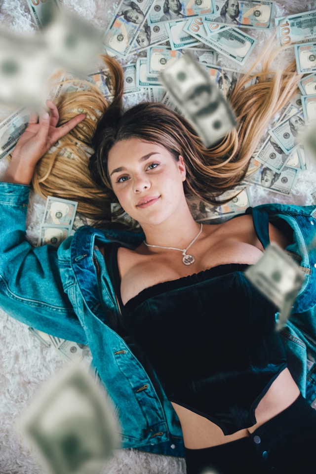 how to make money as a webcam model